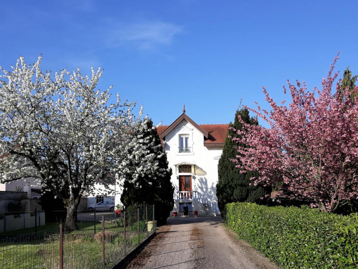 فردان سور ميوز La Maison Mirabeau المظهر الخارجي الصورة